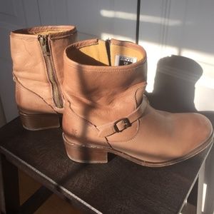 Tan Frye Lynn Short Boots